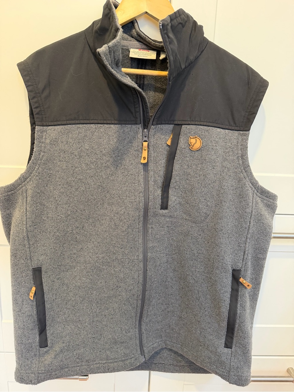 Men’s Fjallraven Grey Fleece Vest